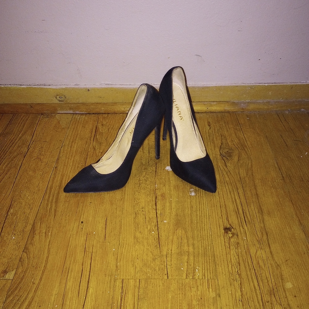 Illiana black heels